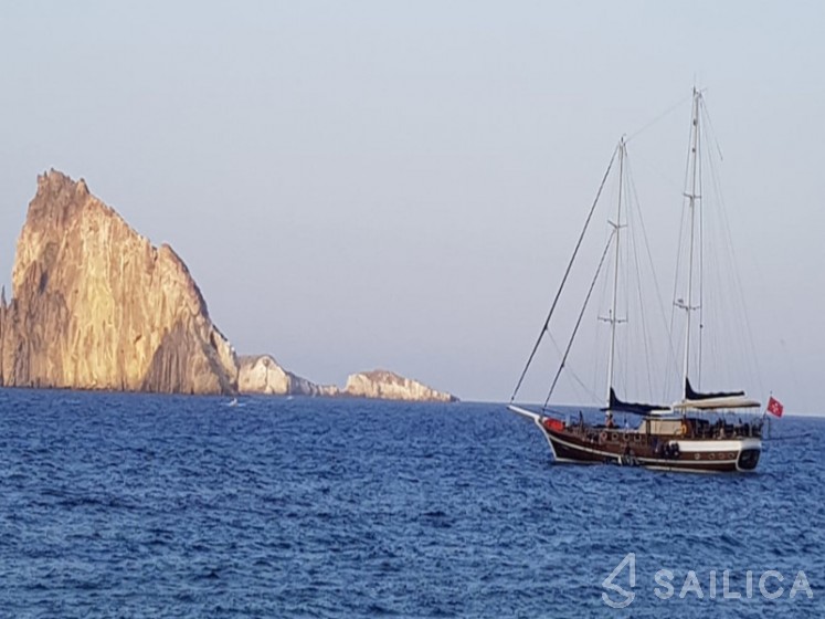 Gulet - Yacht Charter Sailica