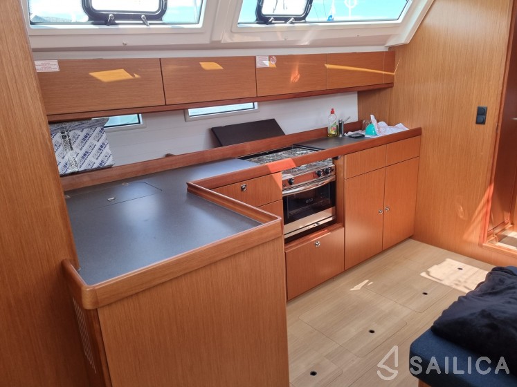 Bavaria 46 Cruiser - Yacht Charter Sailica