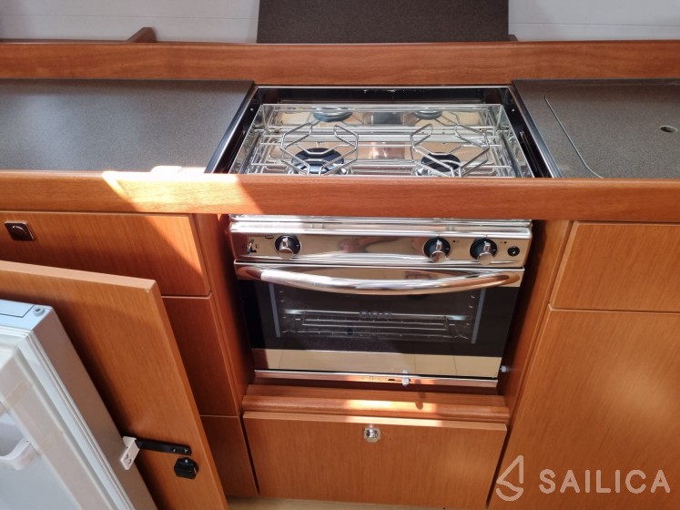Bavaria 46 Cruiser - Yacht Charter Sailica