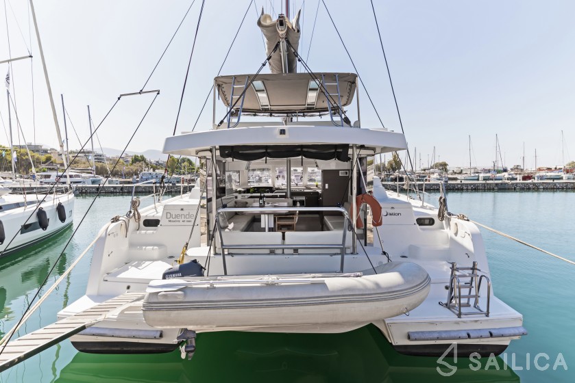 Bali Catspace - Yacht Charter Sailica