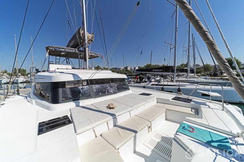 Bali Catspace - Yacht Charter Sailica