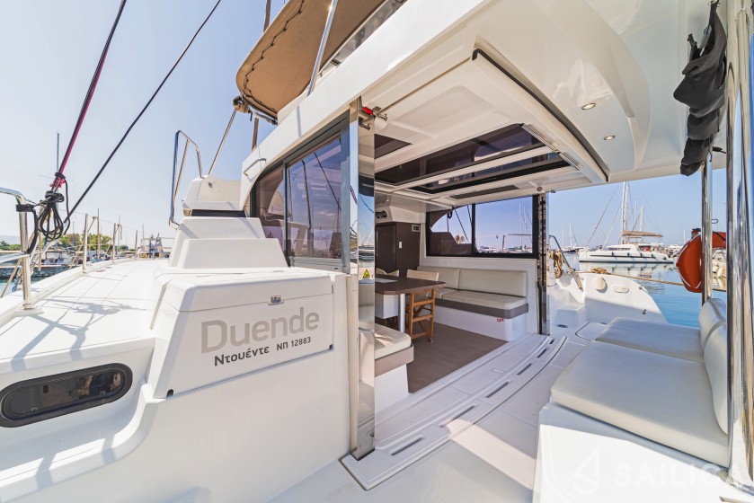 Bali Catspace - Yacht Charter Sailica
