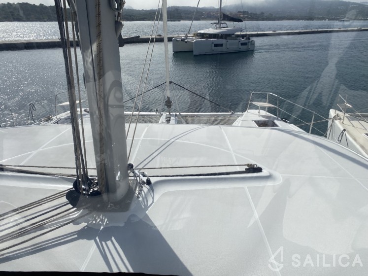 Lagoon 46  - Yacht Charter Sailica