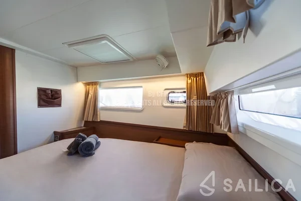Lagoon 42 - Yacht Charter Sailica