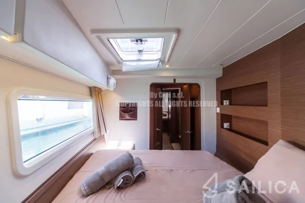 Lagoon 42 - Yacht Charter Sailica