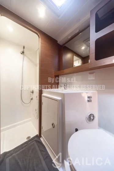 Lagoon 42 - Yacht Charter Sailica