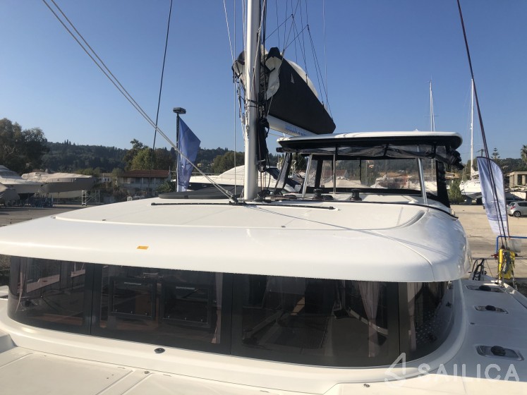 Lagoon 42 - Yacht Charter Sailica