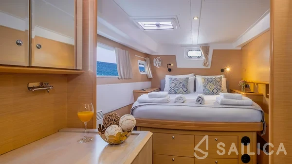Lagoon 500 - Yacht Charter Sailica