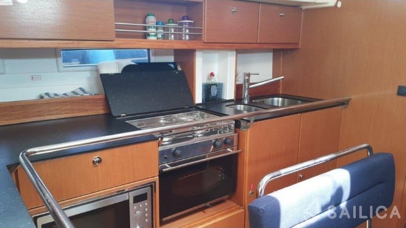 Bavaria 45 Cruiser - Yacht Charter Sailica