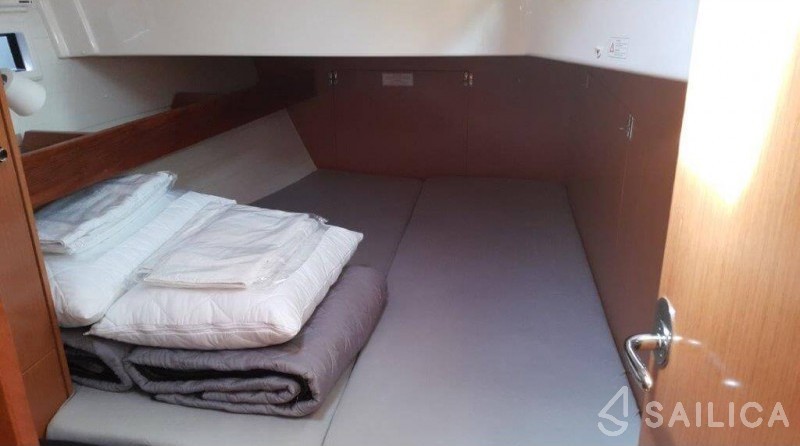 Bavaria 45 Cruiser - Yacht Charter Sailica