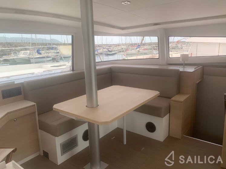Bali 4.5 - Yacht Charter Sailica