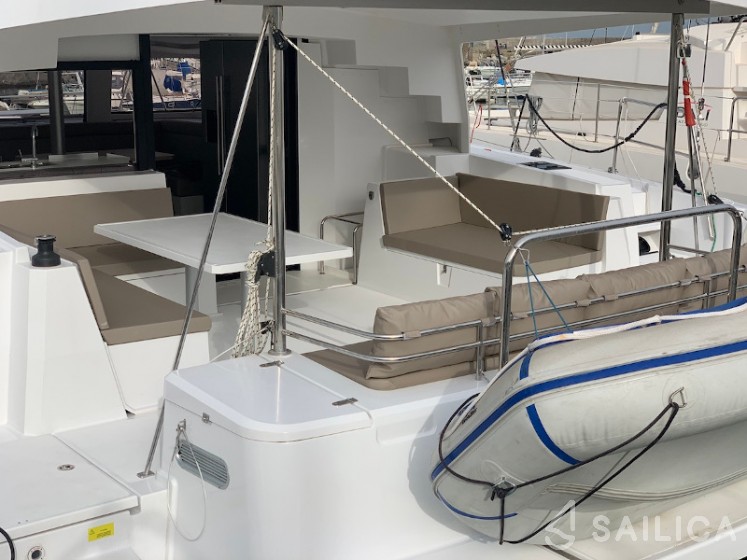 Bali 4.5 - Yacht Charter Sailica