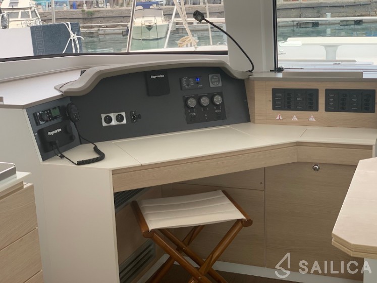 Bali 4.5 - Yacht Charter Sailica