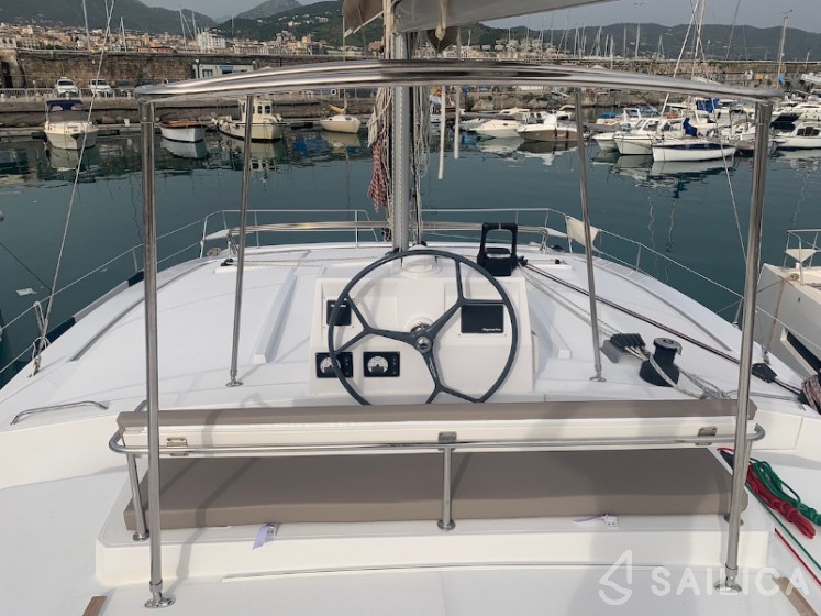 Bali 4.5 - Yacht Charter Sailica