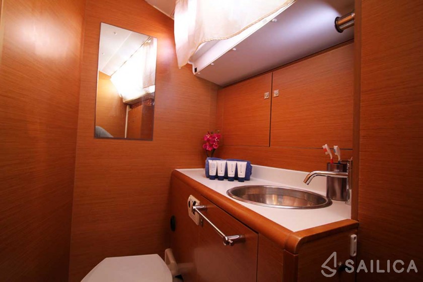 Sun Odyssey 439 - Yacht Charter Sailica