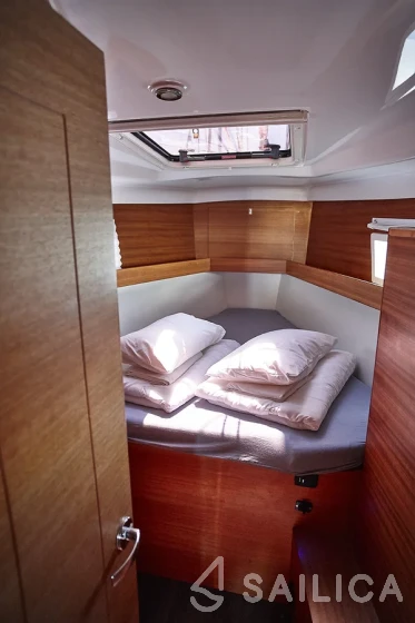 Elan Impression 45.1 - Yacht Charter Sailica