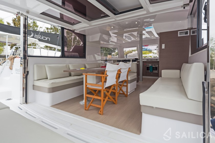 Bali Catspace - Yacht Charter Sailica
