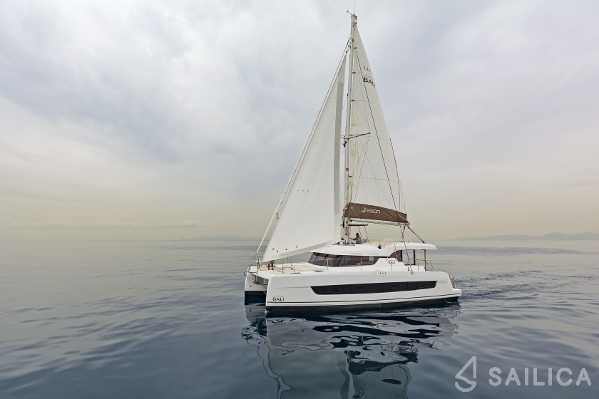 Bali Catspace - Yacht Charter Sailica