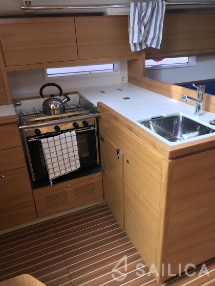 Salona 38 - Yacht Charter Sailica