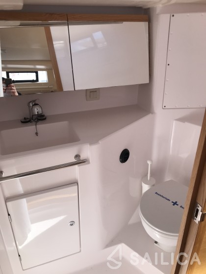 Salona 38 - Yacht Charter Sailica