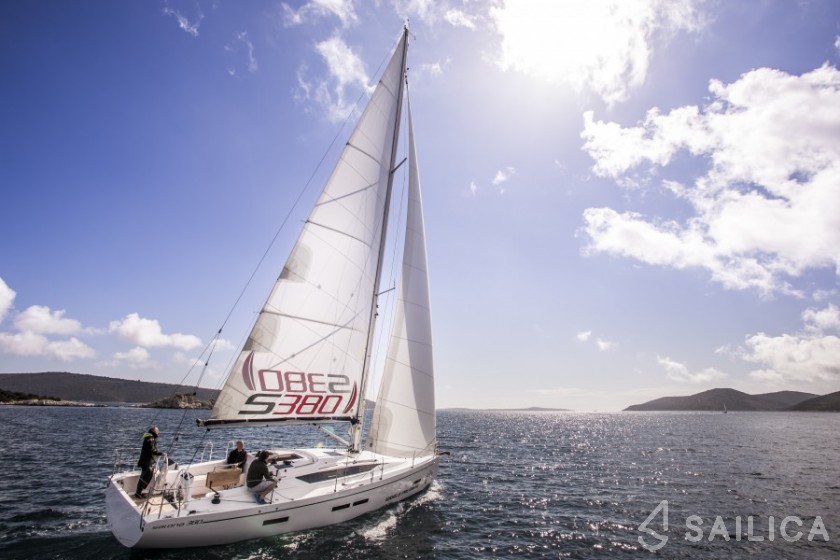 Salona 38 - Yacht Charter Sailica