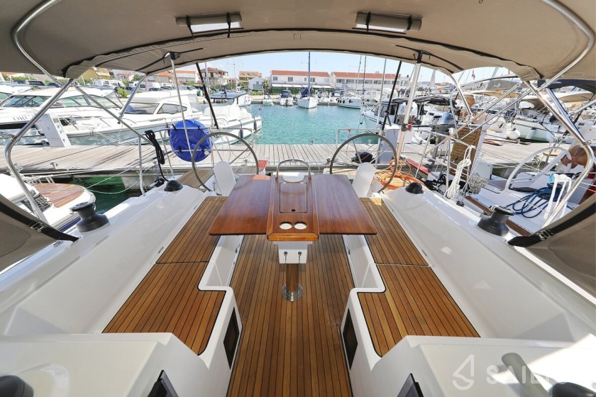 Bavaria C38 - Yacht Charter Sailica