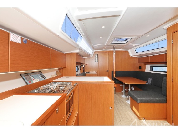Bavaria C38 - Yacht Charter Sailica