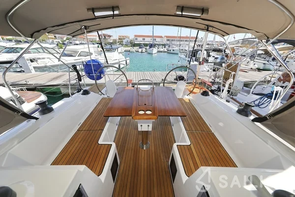 Bavaria C38 - Yacht Charter Sailica