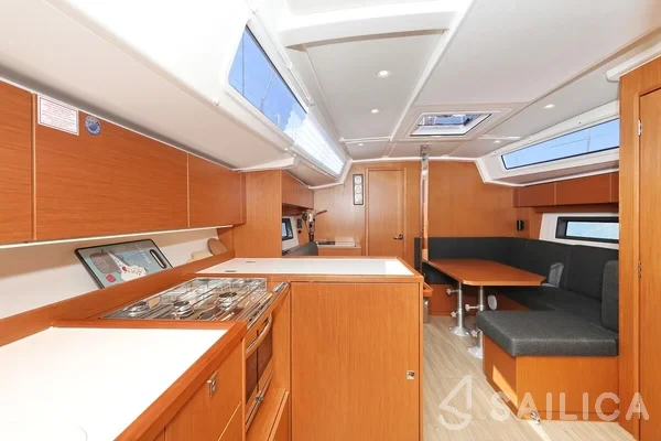 Bavaria C38 - Yacht Charter Sailica
