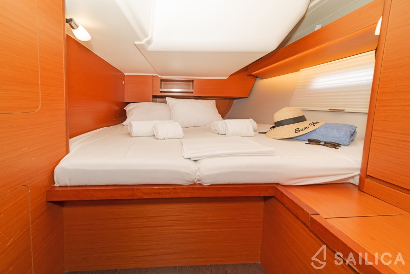 Dufour 430 - Yacht Charter Sailica