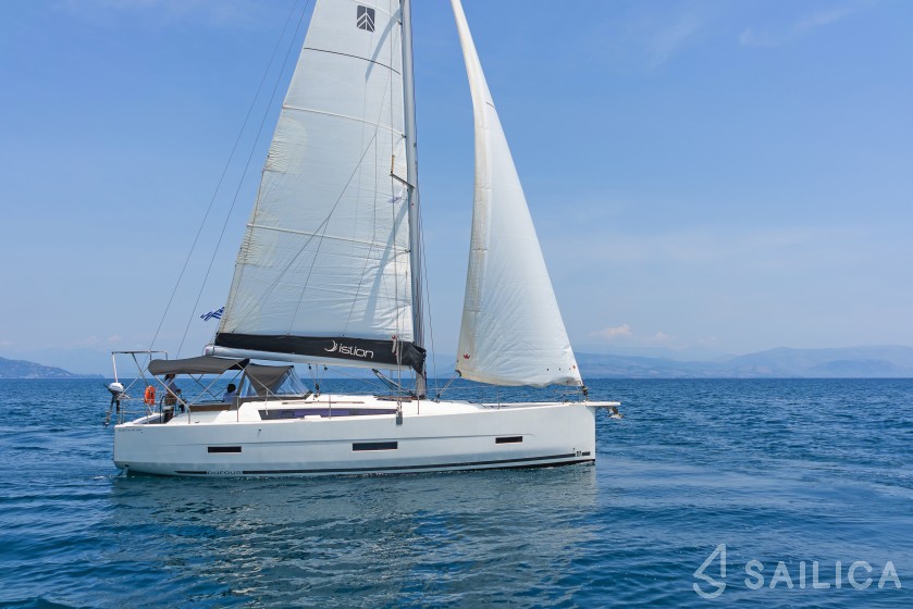 Dufour 430 - Yacht Charter Sailica
