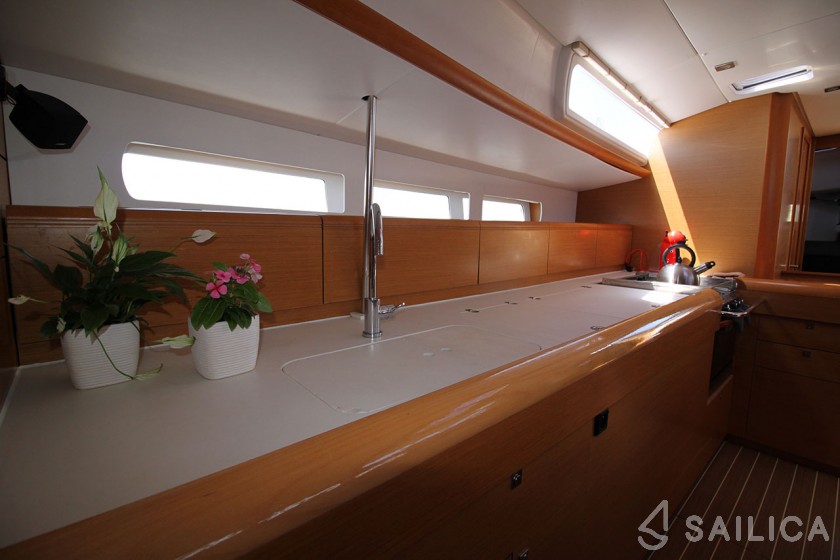 Sun Odyssey 509 - Yacht Charter Sailica