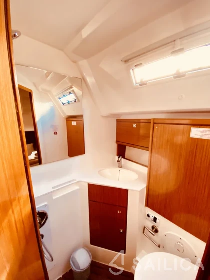 Bavaria Cruiser 46 Style - Yacht Charter Sailica