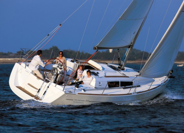 Sun Odyssey 33i - Yacht Charter Sailica