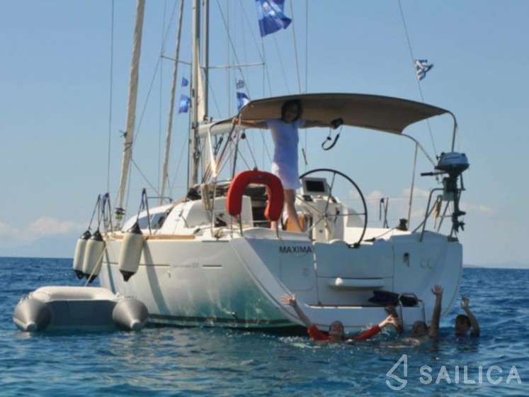 Sun Odyssey 33i - Yacht Charter Sailica