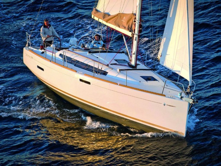 Sun Odyssey 389 - Yacht Charter Sailica