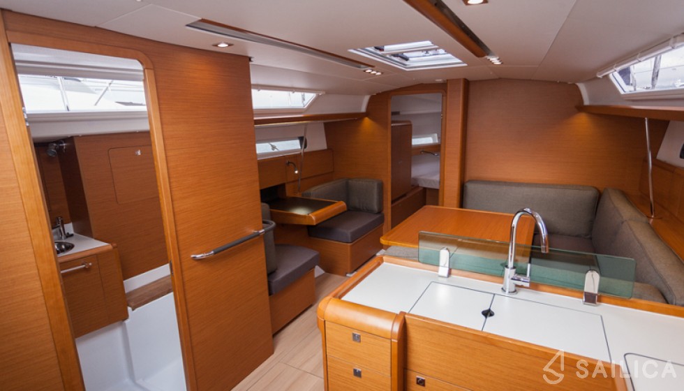 Sun Odyssey 419 - Yacht Charter Sailica