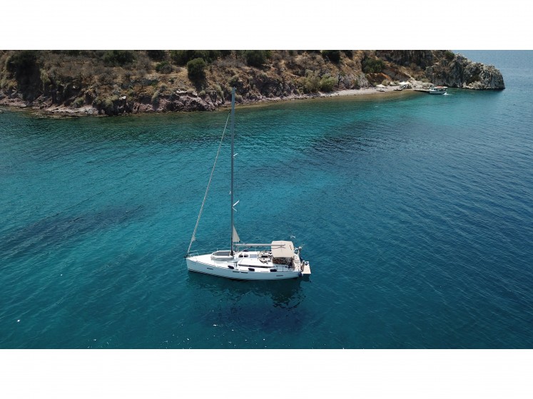 Sun Odyssey 419 - Yacht Charter Sailica