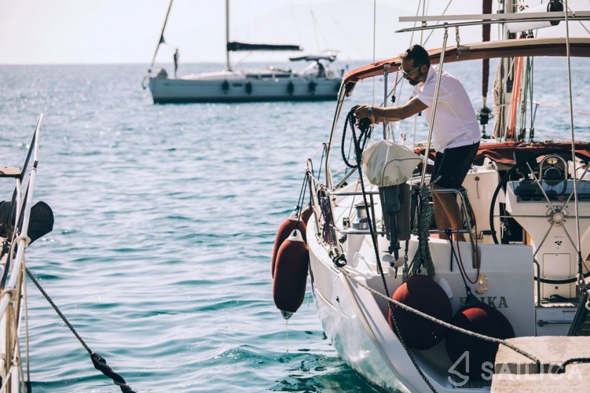 Oceanis 411 Clipper - Yacht Charter Sailica