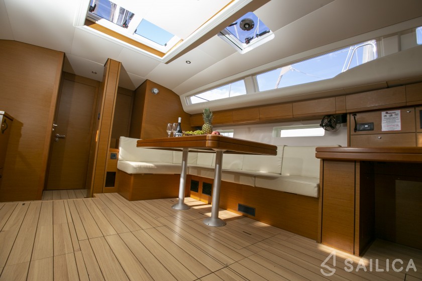 Jeanneau 54 - Yacht Charter Sailica