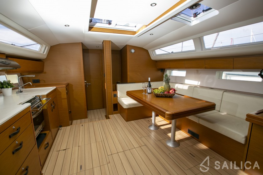Jeanneau 54 - Yacht Charter Sailica