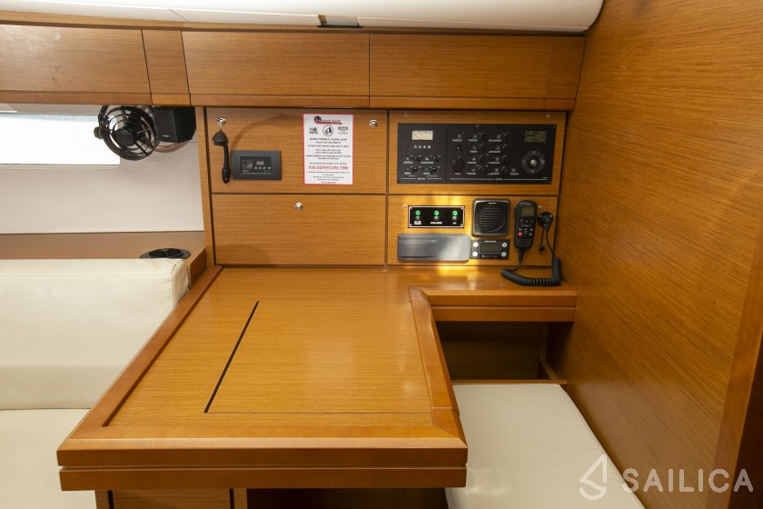 Jeanneau 54 - Yacht Charter Sailica