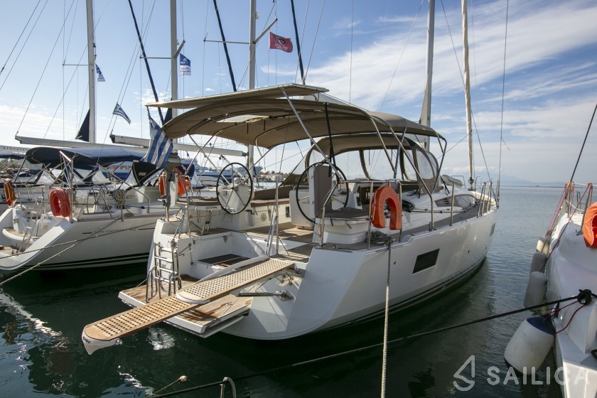 Jeanneau 54 - Yacht Charter Sailica