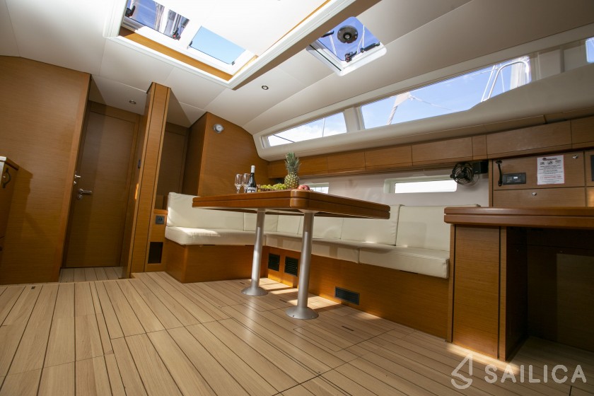 Jeanneau 54 - Yacht Charter Sailica