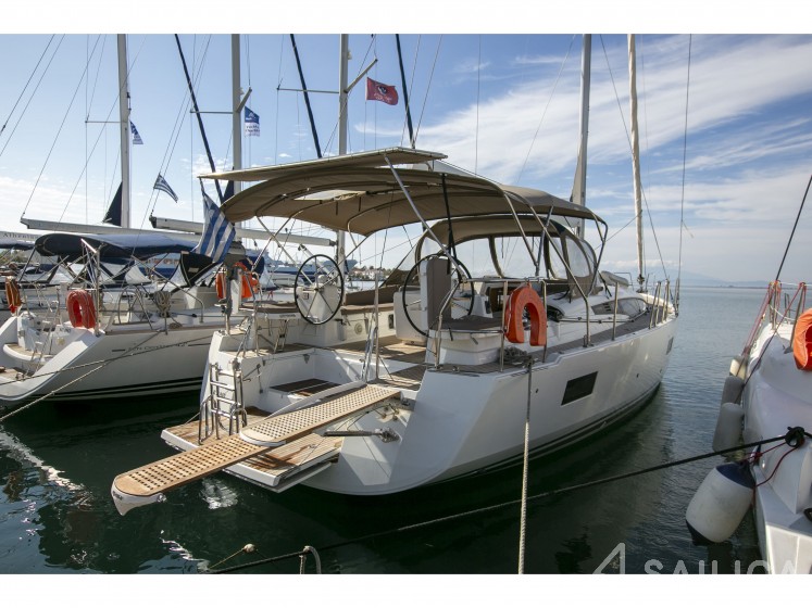 Jeanneau 54 - Yacht Charter Sailica