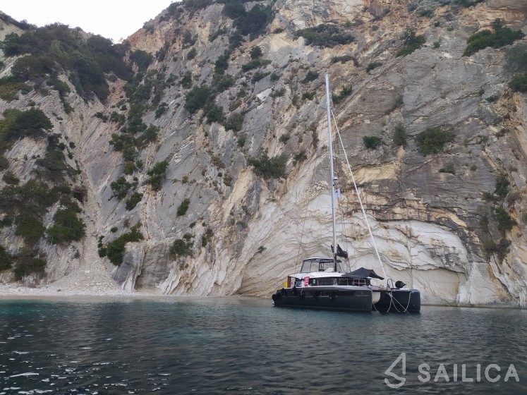 Lagoon 50 - Yacht Charter Sailica