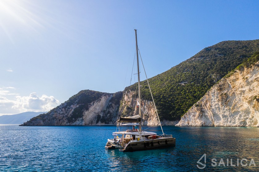Lagoon 50 - Yacht Charter Sailica