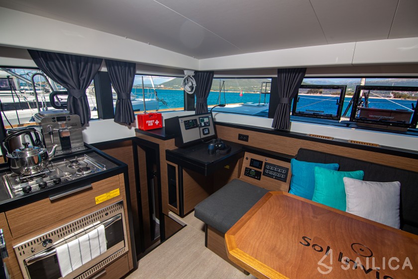 Lagoon 40 - Yacht Charter Sailica