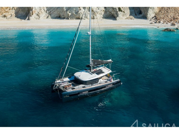 Lagoon 40 - Yacht Charter Sailica