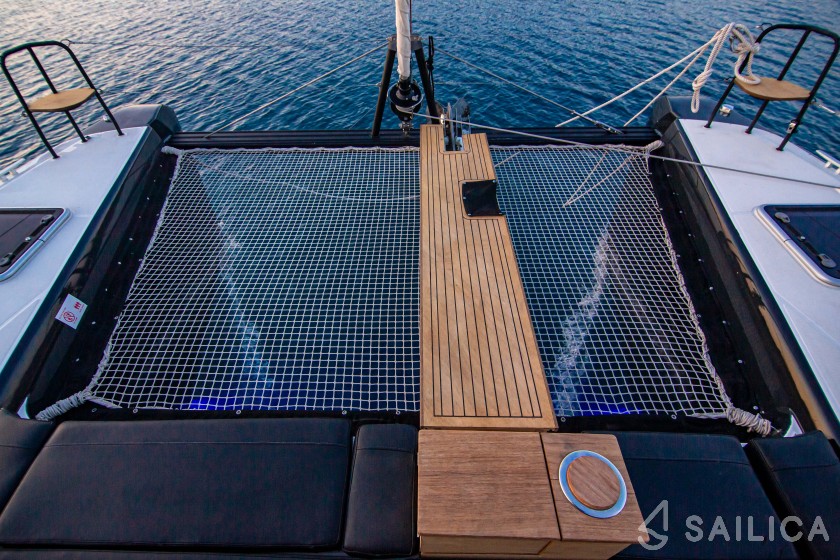Lagoon 40 - Yacht Charter Sailica